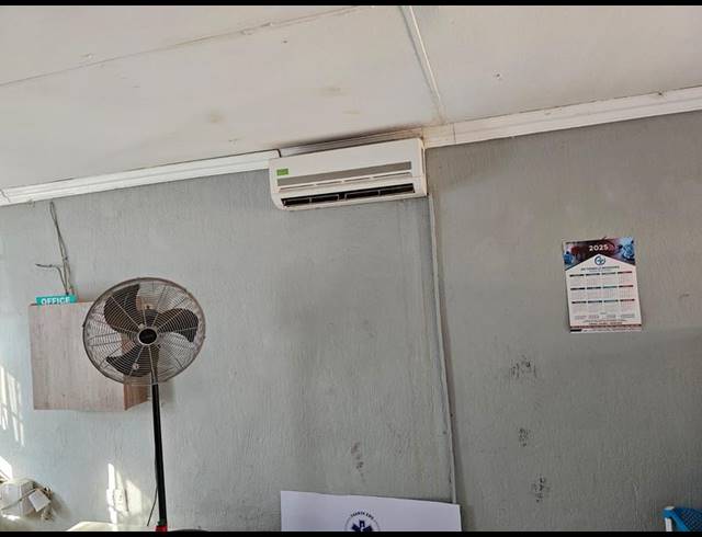 2 BEDROOM PROPERTY TO RENT IN MANIINI